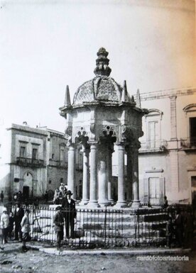 12 -  Nardò - Tempietto Piazza Osanna anni 30.jpg